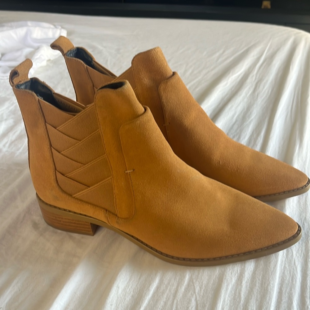 Rebecca Minkoff Suede boots